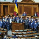 Украинский парламент просит у России отзыва донбасского признания или для России три вида санкций