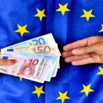 Украина получила первые 500 млн евро от ЕС в рамках макрофинансовой помощи